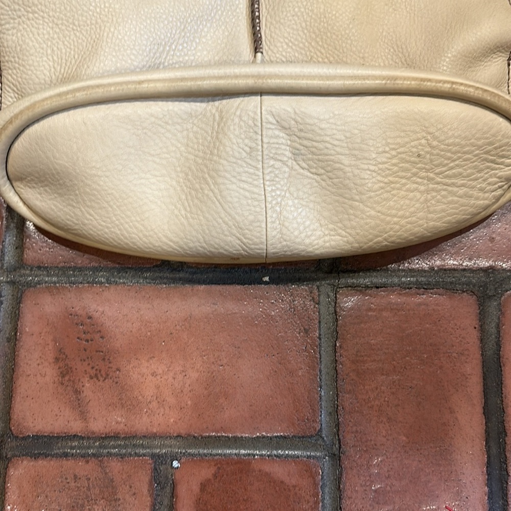 UGG Australia Genuine Calf Leather Hobo Shoulder Handbag Purse Camel Rare - Picture 6 of 6